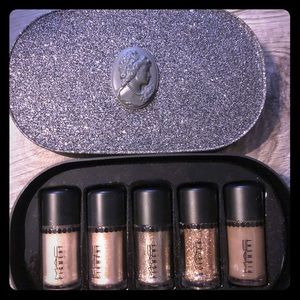 MAC set of pigments and glitters
